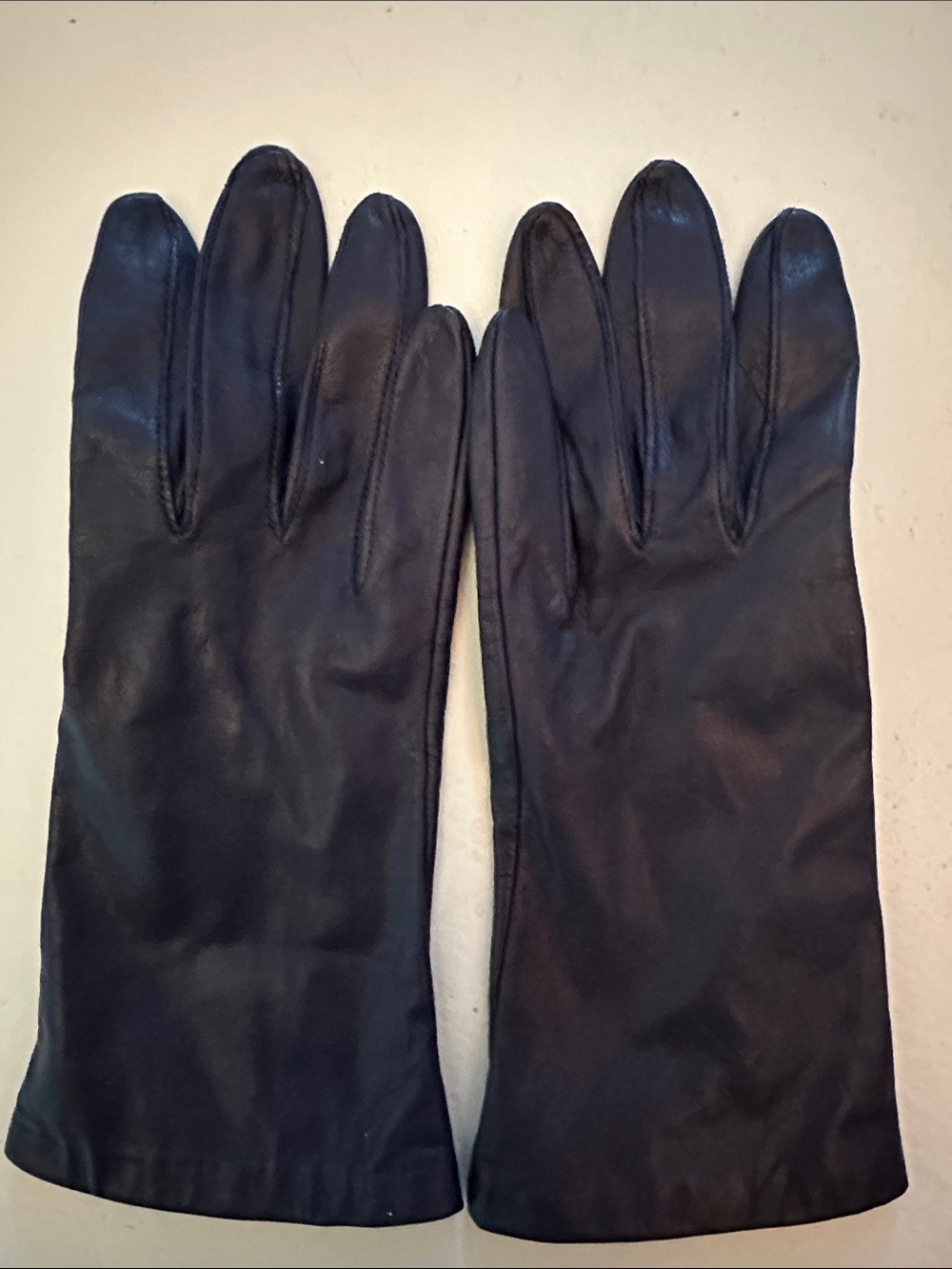 VINTAGE NAVY BLUE LEATHER GLOVES SIZE MEDIUM